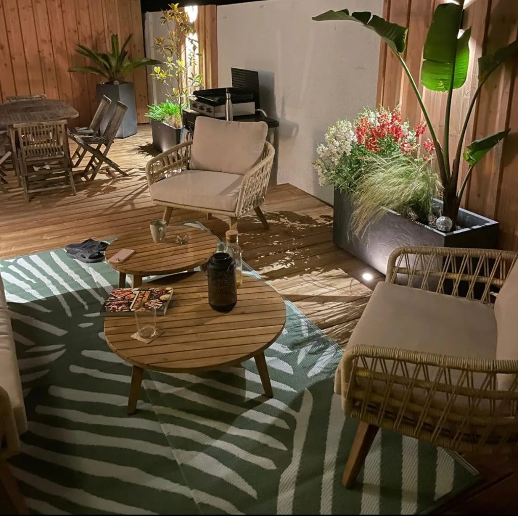 Terrasse bois lounge après rénovation